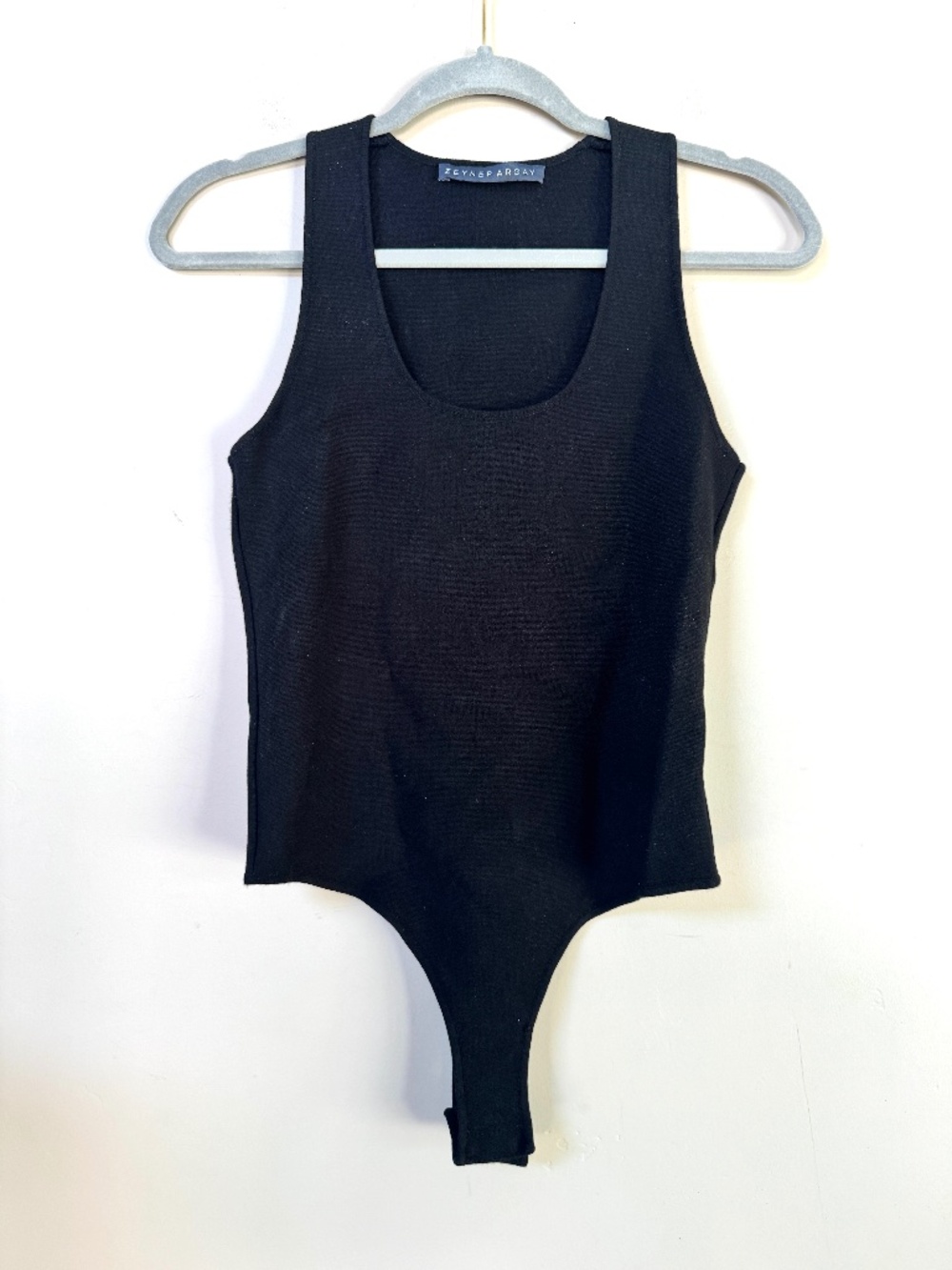 Zeynep Arcay Modern Knit Black Sleeveless Scoop Front Thong Bodysuit sz US 4